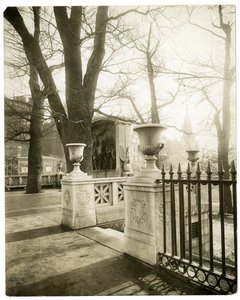 ショー・メモリアル、ボストン、アメリカ、1902-10年頃（ゼラチンシルバー写真 作： Jessie Tarbox Beals