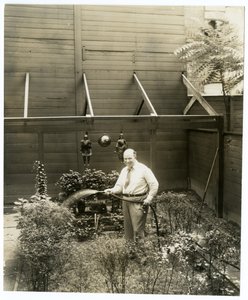 トニー・サルグ 1905-40年頃（ゼラチンシルバー写真 作： Jessie Tarbox Beals