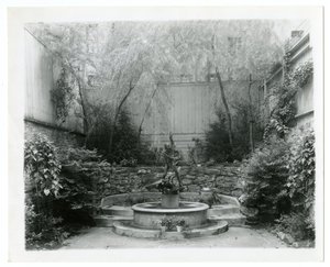 ガーデンファウンテン 1905-40年頃（ゼラチンシルバー写真