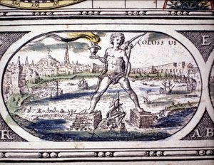1630年にアムステルダムで印刷されたヤンソンJannsoniusのアトラスに描かれた古代の七不思議「ロードス島の巨像」の表現。個人蔵。 作： Joannes Jansson