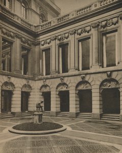 Throgmorton Streetのドレイパーズホールの中庭、c1935。 作： Joel