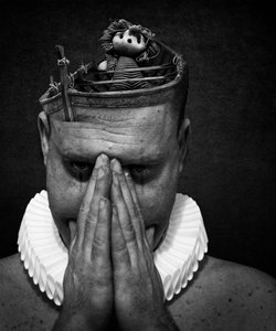 ピエロの死（シリーズ）、2014年（写真アートデジタルアート） 作： Johan Lilja