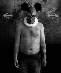 ピエロの死（シリーズ）、2014年（写真アートデジタルアート） 作： Johan Lilja