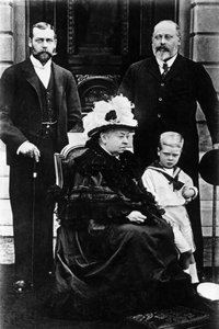 1899年8月5日、オズボーンハウスで撮影されたビクトリア朝の王族の4世代
