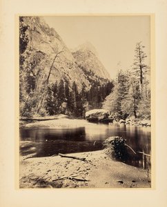 ムーアズ・クリフ、キングス・リバー、カリフォルニア州 作： John K. Hillers