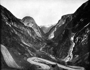 ノルウェー、ネロダール峠、1893年。 作： John L. Stoddard