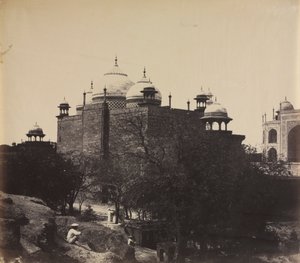 タージマハル、レストハウスの背面図、図付きc。 1858-1862。 作： John Murray