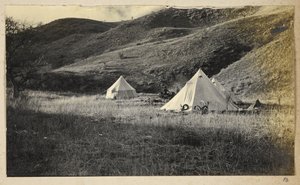 ラザヴィー・ホラーサーン州、イラン、1908年頃（白黒写真） 作： John Williams Watson