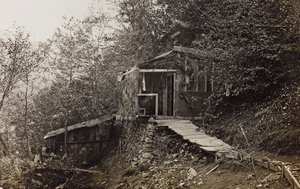 アルバム "Meine weltkriegs - Erinnerungen South-West Front (Carinthia, Italien, South Tyrol) (私の世界大戦-南西戦線の思い出（カリンシア、イタリア、トレンティーノ・アルト・アディジェ）1915年3月31日-1918年11月19日 - Josef Zohles Wien ": 軍のバラック（モノクロ写真 作： Josef Zohles