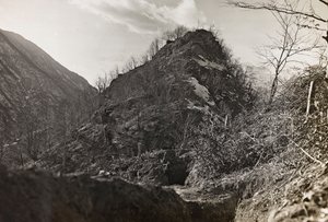 アルバム "Meine weltkriegs - Erinnerungen South-West Front (Carinthia, Italien, South Tyrol) (私の世界の戦争-南西戦線の思い出（カリンシア、イタリア、トレンティーノ・アルト・アディジェ）1915/03/1931-12/11/1918 - Josef Zohles Wien ": 戦地（モノクロ写真）。 作： Josef Zohles