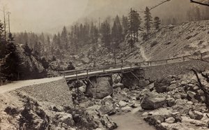 アルバム "Meine weltkriegs - Erinnerungen South-West Front (Carinthia, Italien, South Tyrol) (私の世界大戦-南西戦線の記憶（カリンシア、イタリア、トレンティーノ・アルト・アディジェ）1915年3月31日-1918年11月19日 - Josef Zohles Wien ": リに架かる軍用橋 作： Josef Zohles