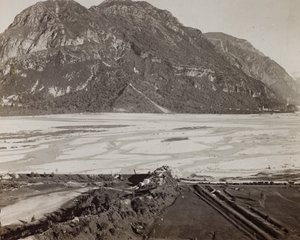 アルバム "Meine weltkriegs - Erinnerungen South-West Front (Carinthia, Italien, South Tyrol) (私の世界大戦-南西戦線の記憶（カリンシア、イタリア、トレンティーノ・アルト・アディジェ）1915年3月31日-1918年11月19日 - Josef Zohles Wien ": Tagliamento（モノクロ写真）。