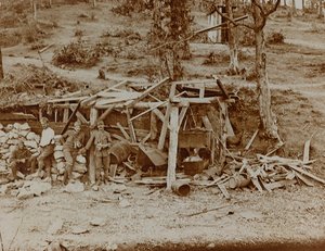 アルバム "Meine weltkriegs - Erinnerungen South-West Front (Carinthia, Italien, South Tyrol) (私の世界大戦-南西戦線の記憶（カリンシア、イタリア、トレンティーノ・アルト・アディジェ）1915年3月31日-1918年11月19日 - Josef Zohles Wien ": 兵士の集団（モノクロ写真 作： Josef Zohles