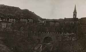 アルバム "Meine weltkriegs - Erinnerungen South-West Front (Carinthia, Italien, South Tyrol) (私の世界大戦-南西戦線の記憶（カリンシア、イタリア、トレンティーノ・アルト・アディジェ）1915/03/1931-12/11/1918 - Josef Zohles Wien ": カルニアの村の風景 作： Josef Zohles