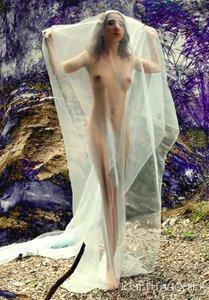 アリス 作： Joseph Angilella Auquier