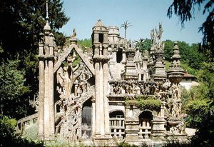 1879〜1912年に建てられた理想的な宮殿 作： Joseph Ferdinand Cheval