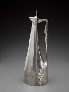 ワインデカンター、c。 1901（ピューター） 作： Joseph Maria Olbrich