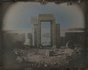 エドフのホルス神殿、1842-44年。 作： Joseph Philibert Girault De Prangey