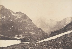 1853年、ベナスク港の頂上から見たマラデッタと山々の一部。