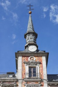 バルコニー付きの家の1つからの塔（86693を参照） 作： Juan Gomez de Mora