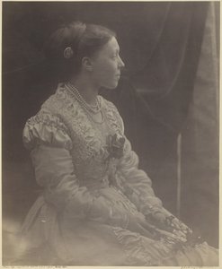 アン・サッカレー・リッチー、1870 年 5 月。 作： Julia Margaret Cameron