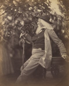 チャールズ・ヘイ・キャメロン（Esq）、1865-67年、フレッシュウォーターの彼の庭園にて。 作： Julia Margaret Cameron