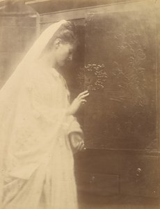エニード、1874年9月 . 作： Julia Margaret Cameron