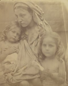 マドンナ・ペンセローザ」1864年 作： Julia Margaret Cameron