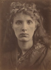 山のニンフ、スイートリバティ 作： Julia Margaret Cameron