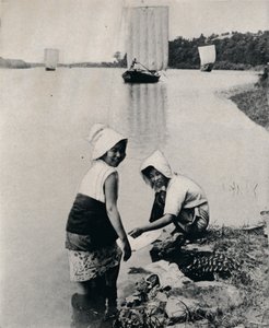 川辺の洗濯物、c1900、1921 作： Julian Leonard Street