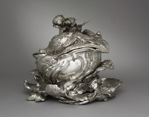 ヘンリー・アドネ社製の大皿、テュレン、テュレン用の蓋 作： Juste Aurèle Meissonnier