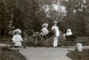 大公爵夫人オルガ、タチアナ、マリアオブロシア、ツァールスコエセロー、ロシア、c1899-c1900