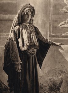 ラマラの少女 (白黒写真) 作： Karl Grober