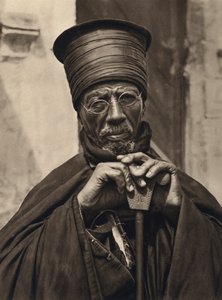 エルサレム、アビシニアの司祭 (白黒写真)