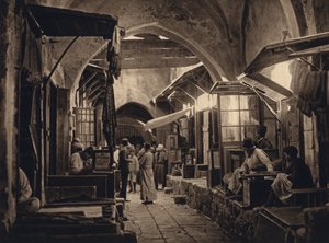 エルサレム、バザール (白黒写真) 作： Karl Grober