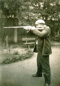 作家のアレクサンドル・イヴァノヴィッチ・クープリン（Alexandre Ivanovitch Kouprine）（1870-1938）はガッチナで 作： Karl Karlovich Bulla