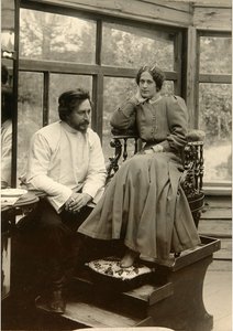 作家レオニード・アンドレーエフと妻アレクサンドラ・ミハイロヴナ（モノクロ写真 作： Karl Karlovich Bulla