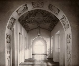 1910年代にロシアのサンクトペテルブルクにあるプーシキン帝国博物館。 作： Karl Kubesch