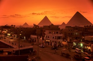 エジプトの古王国時代、ピラミッドのある景観都市、ギザ台地、ギザ、エジプト