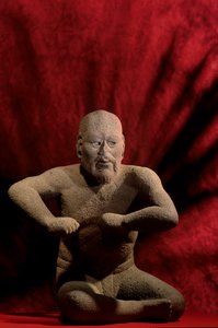 オルメカ・エニグマ; フィギュリン; レスラー; NMAH; メキシコ 作： Kenneth Garrett
