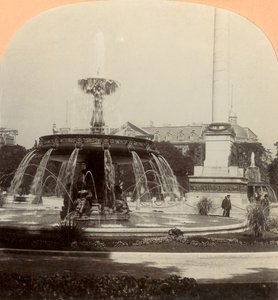 ロイヤルスクエア、噴水、シュトゥットガルト、ドイツ、1896年。 作： Keystone View Company