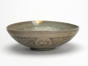 鶴と雲の入ったボウル、c.1150-1200（青磁釉石器） 作： Korean School