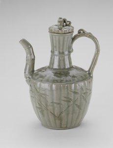 竹型注口・笛・葉（青磁釉の石器と釉下の切込み・彫刻装飾 作： Korean School