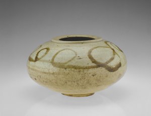 龍紋のある壺、黄海道、朝鮮時代、17世紀後半（釉薬の下に鉄の装飾が施された磁器） 作： Korean School