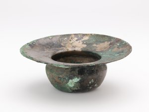 レイズジャーまたはスピットン、12〜13世紀 作： Korean School