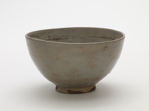 17世紀前半の茶碗（透明な淡い青釉の石器） 作： Korean School