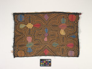 シャツパネル（モーラ）（写真） 作： Kuna Indian Culture