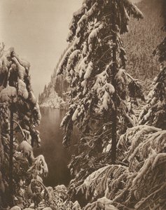 ベルヒテスガーデン近くのケーニヒスゼー。 ベルヒテスガーデン近くのケーニヒスゼー (白黒写真) 作： Kurt Hielscher