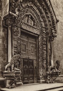 イタリア: アルタムラ、プーリア、大聖堂 (白黒写真) 作： Kurt Hielscher