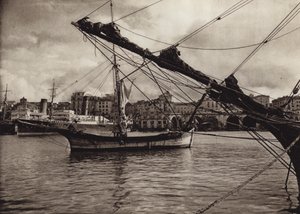 イタリア：チヴィタヴェッキア（白黒写真） 作： Kurt Hielscher
